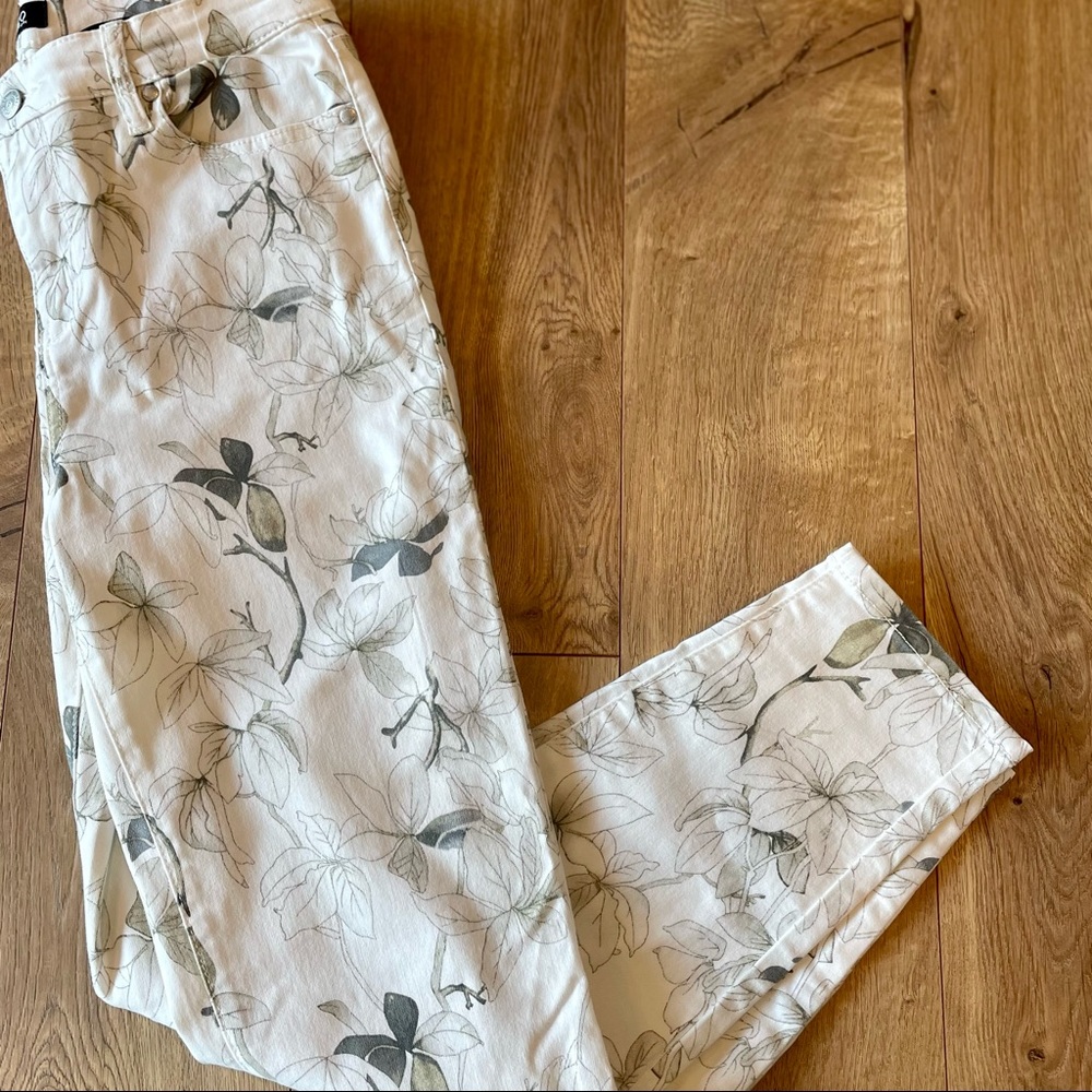 Like New Floral Jeans